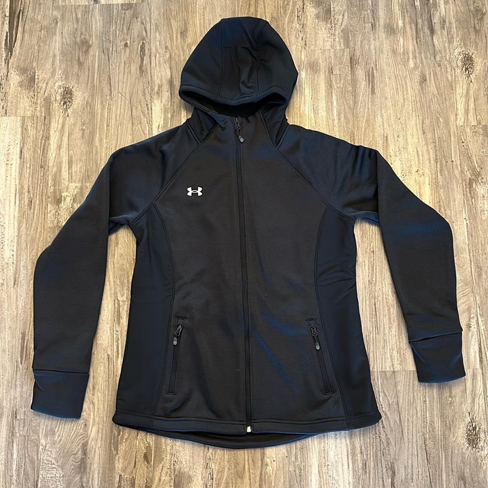 Under armour women’s medium Swacket.